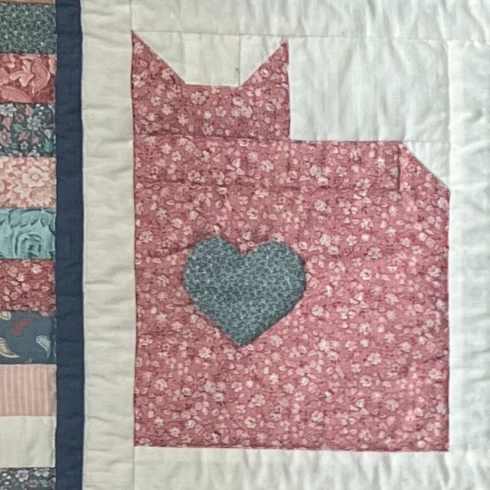 Handmade Hand-Quilted Cozy Cat Baby Quilt / Lap Blanket / Wall Hanging ~ Kittens - Picture 8 of 16